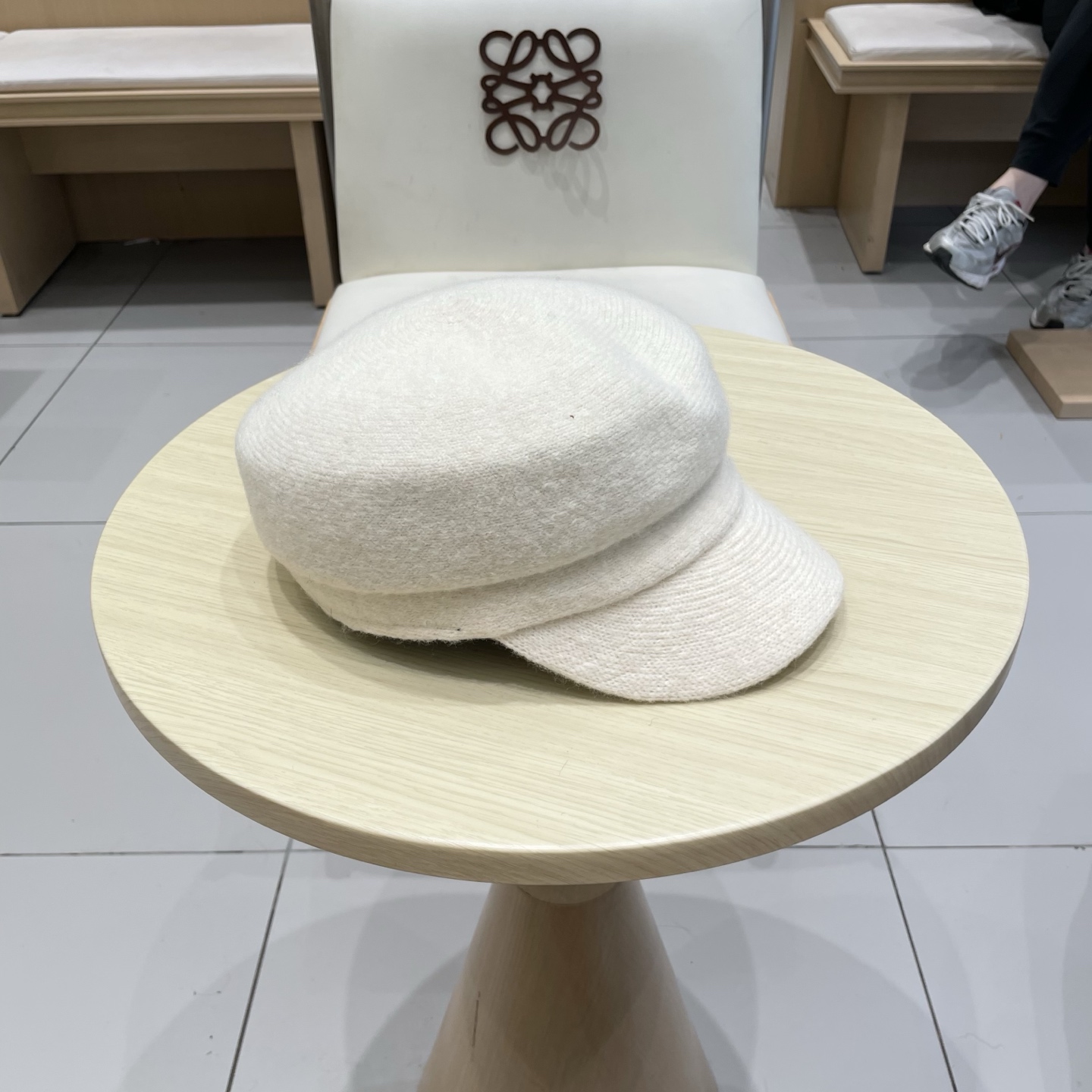  Lv路易威登秋冬季百搭羊毛呢贝雷帽子女款韩版休闲气质鸭舌帽英伦复古画家帽