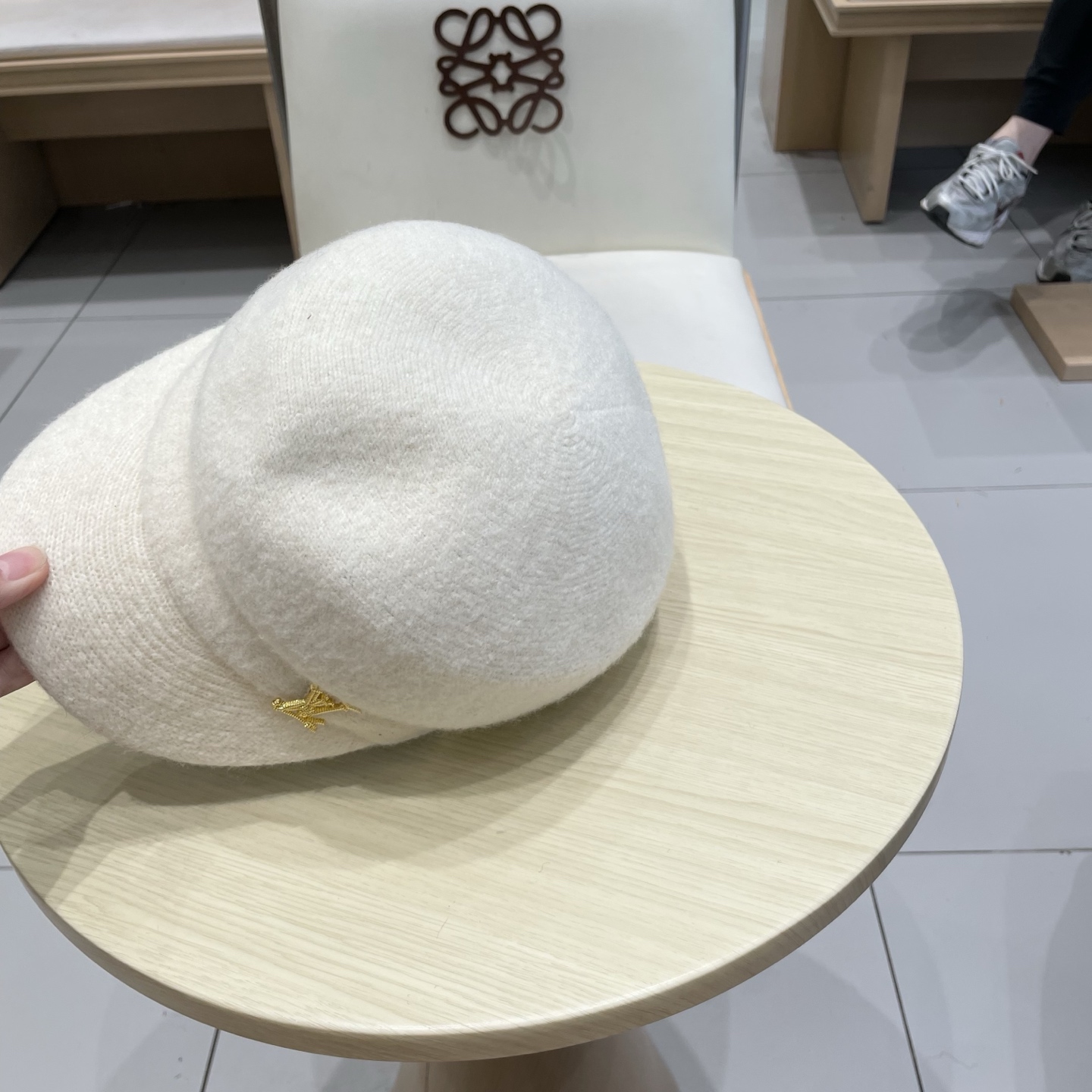  Lv路易威登秋冬季百搭羊毛呢贝雷帽子女款韩版休闲气质鸭舌帽英伦复古画家帽