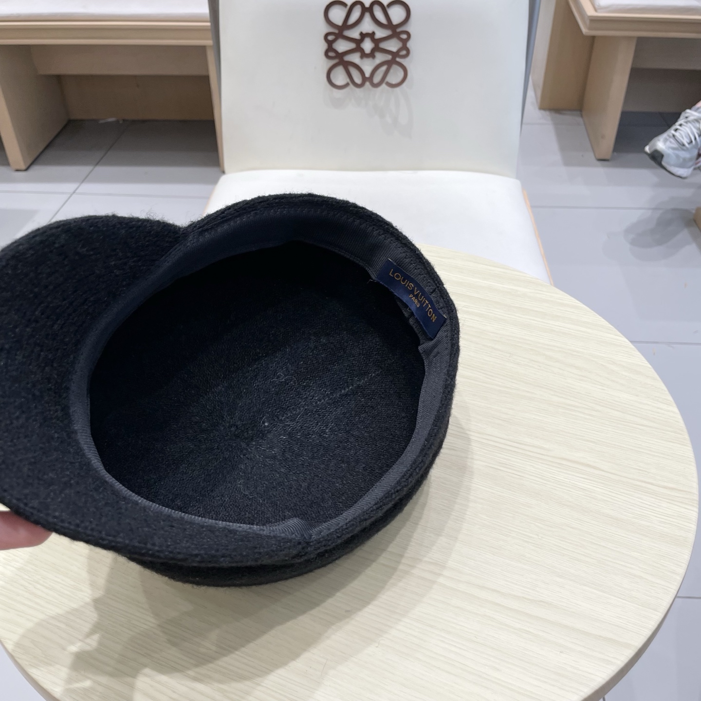  Lv路易威登秋冬季百搭羊毛呢贝雷帽子女款韩版休闲气质鸭舌帽英伦复古画家帽