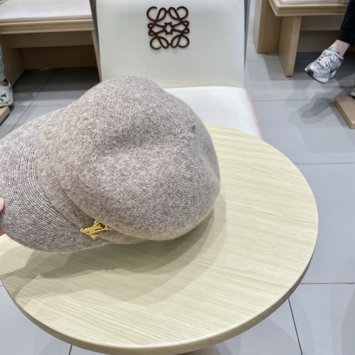  Lv路易威登秋冬季百搭羊毛呢贝雷帽子女款韩版休闲气质鸭舌帽英伦复古画家帽