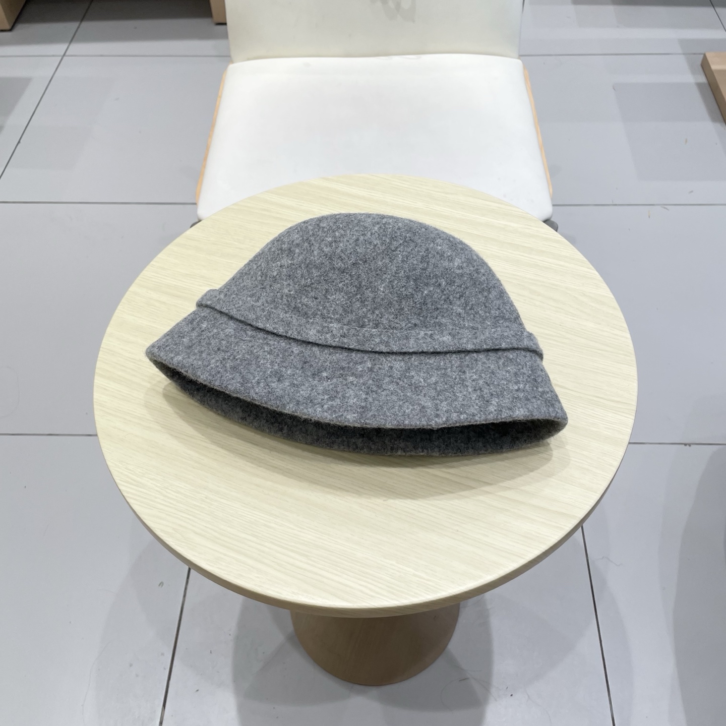  🧢路易威登棒球帽 LouisVuitton😍新款赫本风羊毛渔夫帽女款法式复古秋冬礼帽盆帽优雅白色帽子h