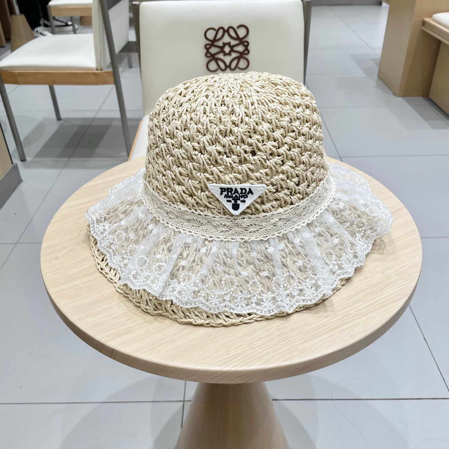  Prada普拉达2025新款蕾丝网纱拼接草帽女夏季防晒遮阳帽大檐沙滩度假太阳帽