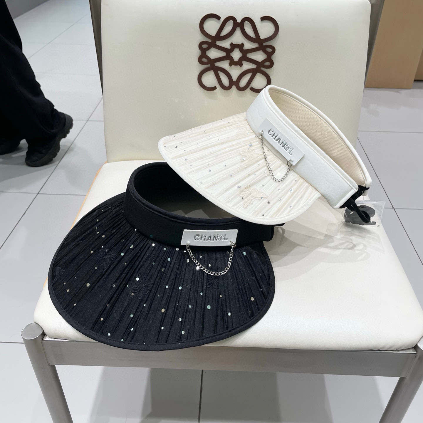  Chanel香奈儿珠片发箍，遮阳空顶帽