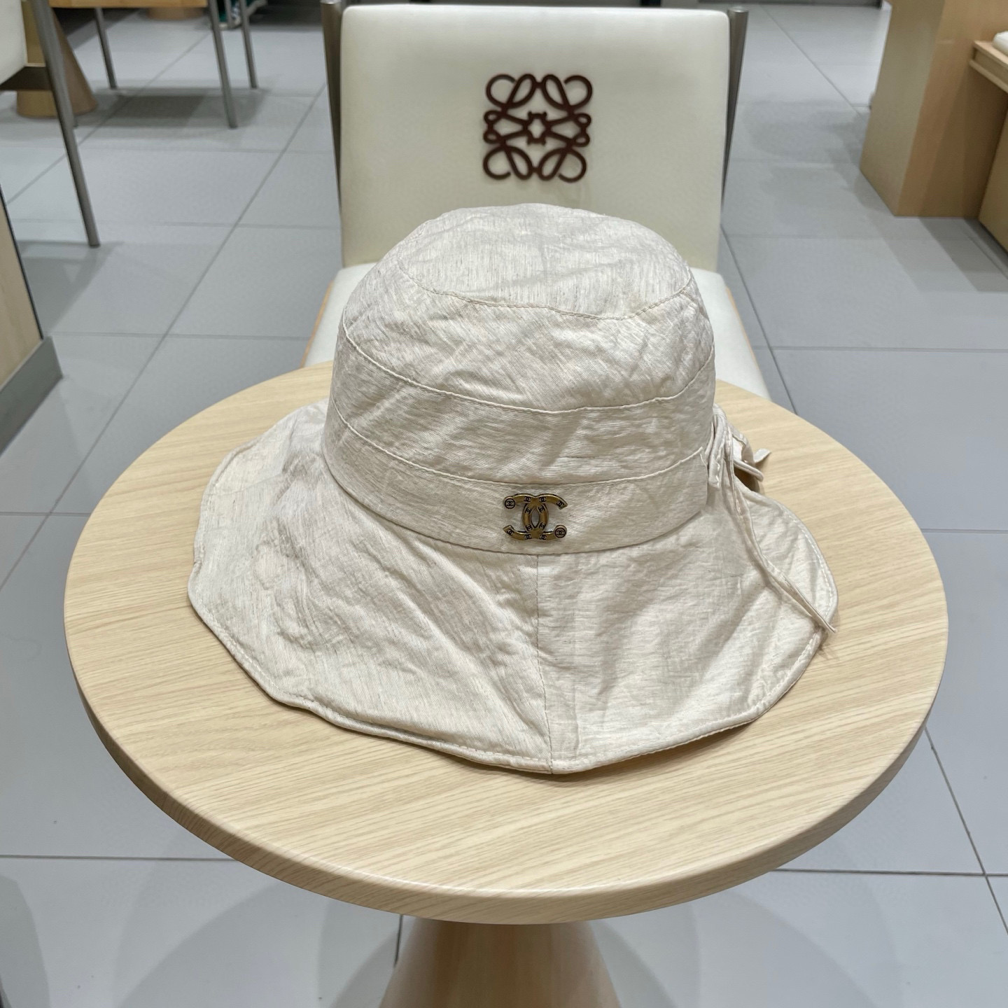  Chanel香奈儿新款后开叉系绳蝴蝶结圆顶渔夫帽女遮阳盆帽防晒太阳帽百搭春夏潮