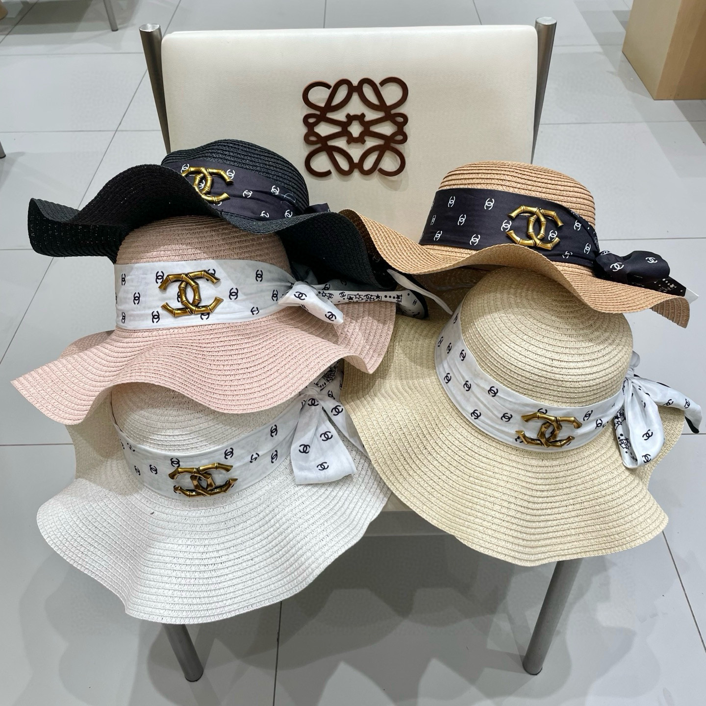 【CHANEL香奈儿】2025新款小香风丝带度假风盆帽草帽，出街旅行单品