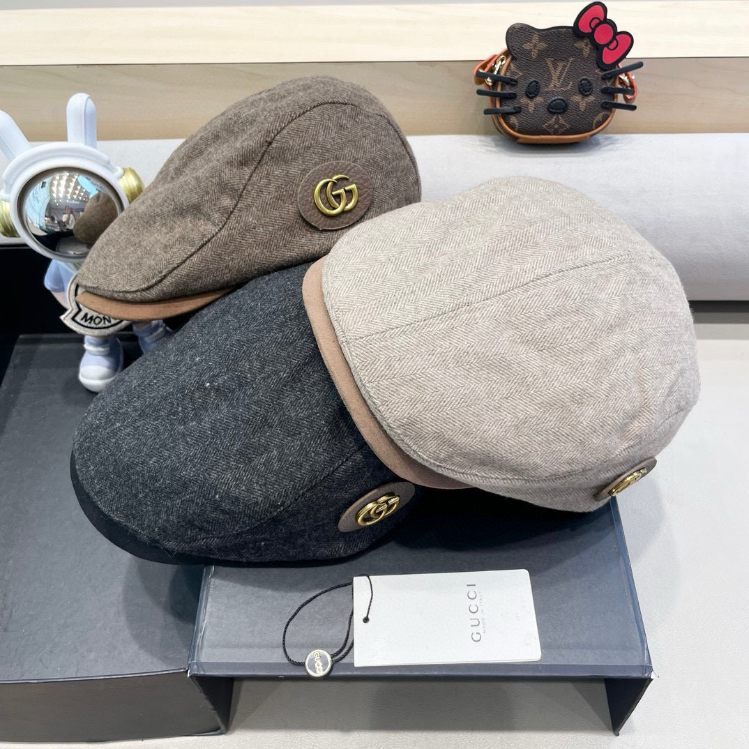    Gucci 秋冬保暖羊绒呢子显瘦前进帽子女复古撞色休闲短遮反戴贝雷帽网红
