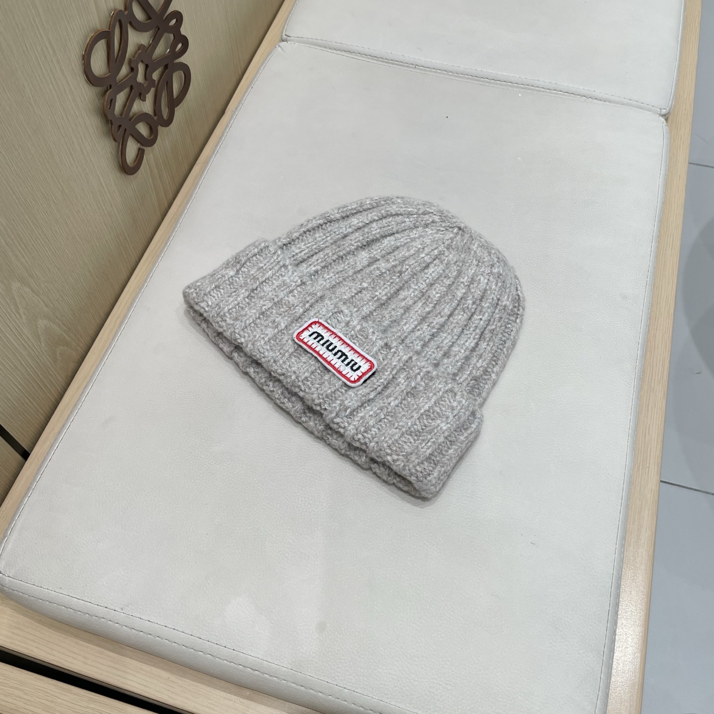 【MIUMIU缪缪】2025秋冬新款针织毛线帽，复古韩版的一款保暖百搭单品