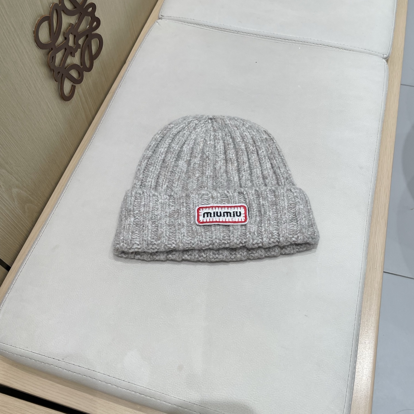 【MIUMIU缪缪】2025秋冬新款针织毛线帽，复古韩版的一款保暖百搭单品