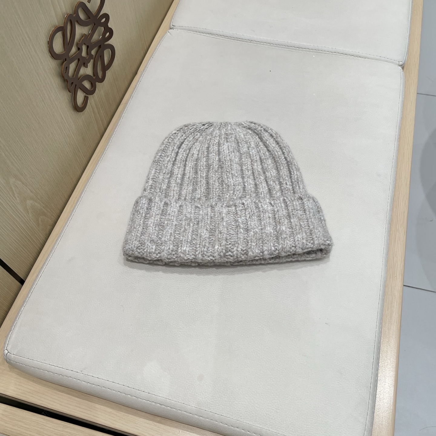 【MIUMIU缪缪】2025秋冬新款针织毛线帽，复古韩版的一款保暖百搭单品