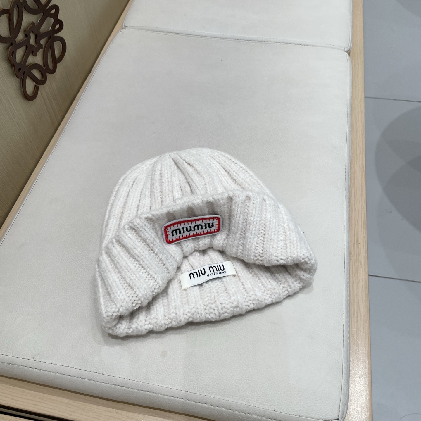 【MIUMIU缪缪】2025秋冬新款针织毛线帽，复古韩版的一款保暖百搭单品