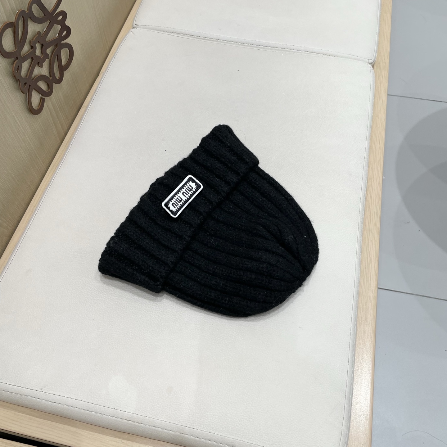 【MIUMIU缪缪】2025秋冬新款针织毛线帽，复古韩版的一款保暖百搭单品