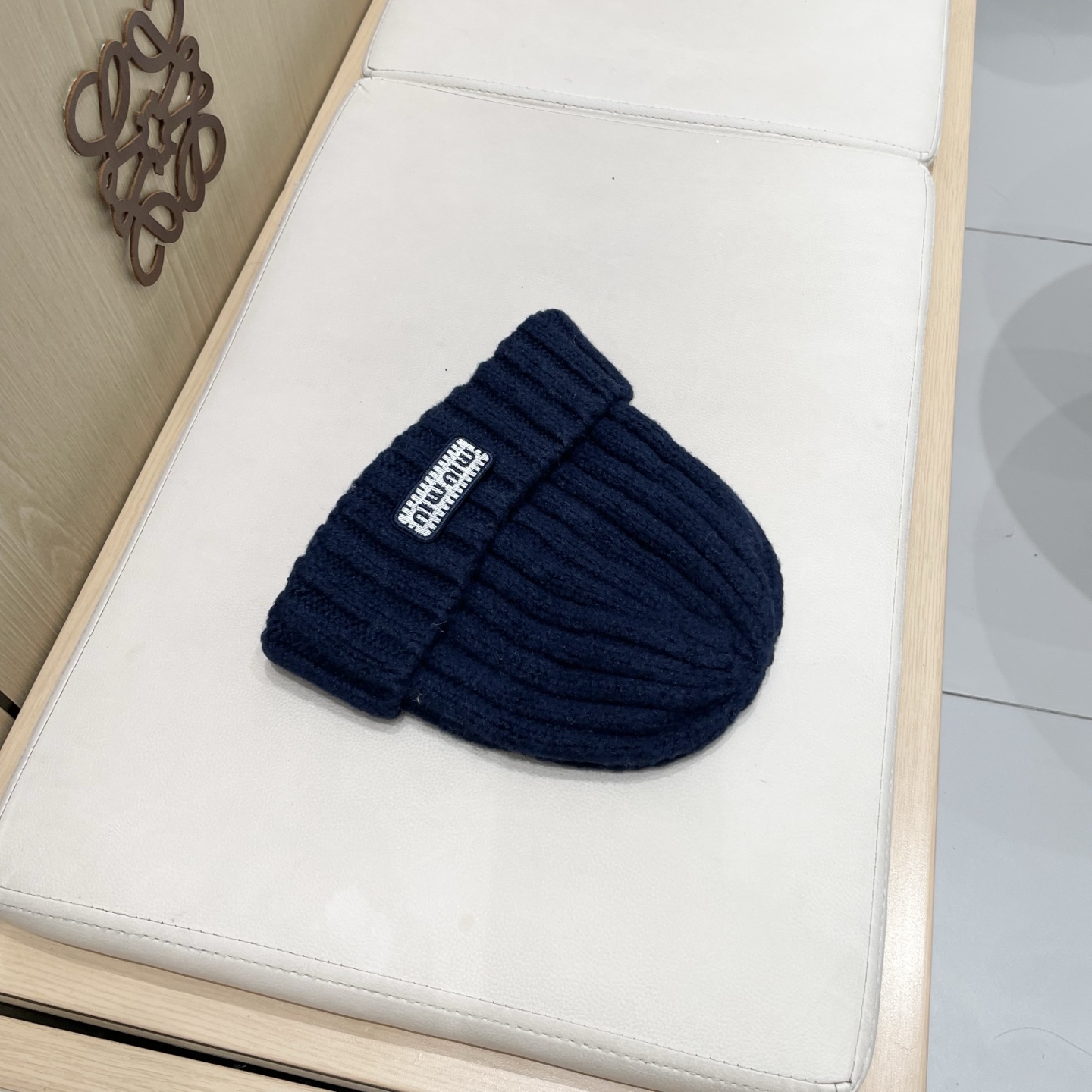 【MIUMIU缪缪】2025秋冬新款针织毛线帽，复古韩版的一款保暖百搭单品