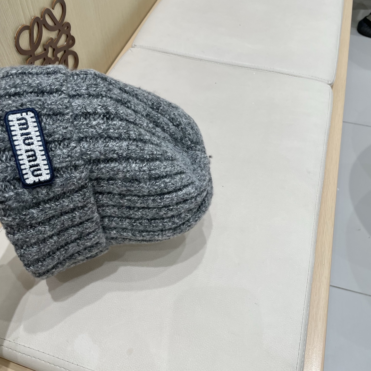 【MIUMIU缪缪】2025秋冬新款针织毛线帽，复古韩版的一款保暖百搭单品