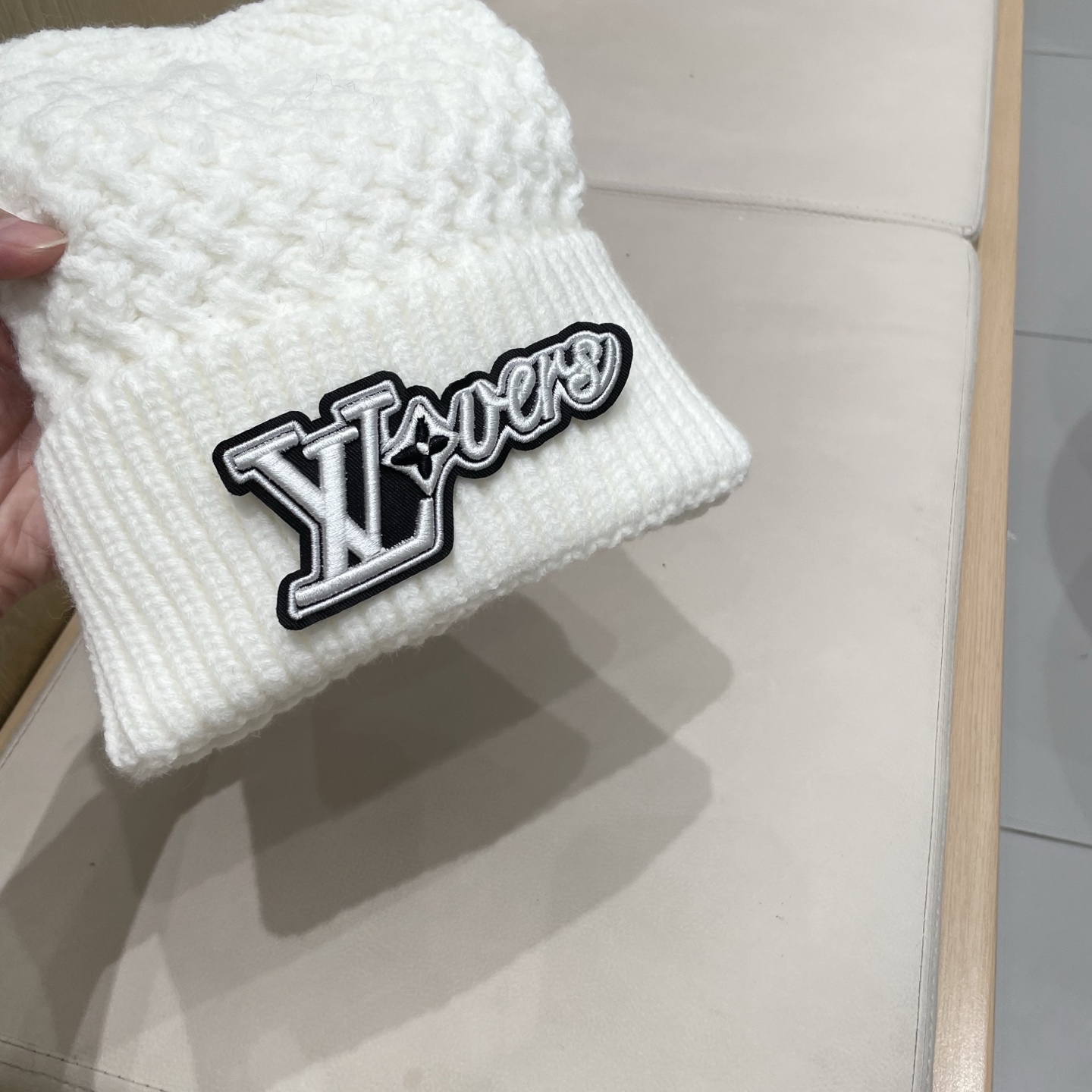  LV 路易威登 2025秋冬新款毛线帽，男女款针织帽