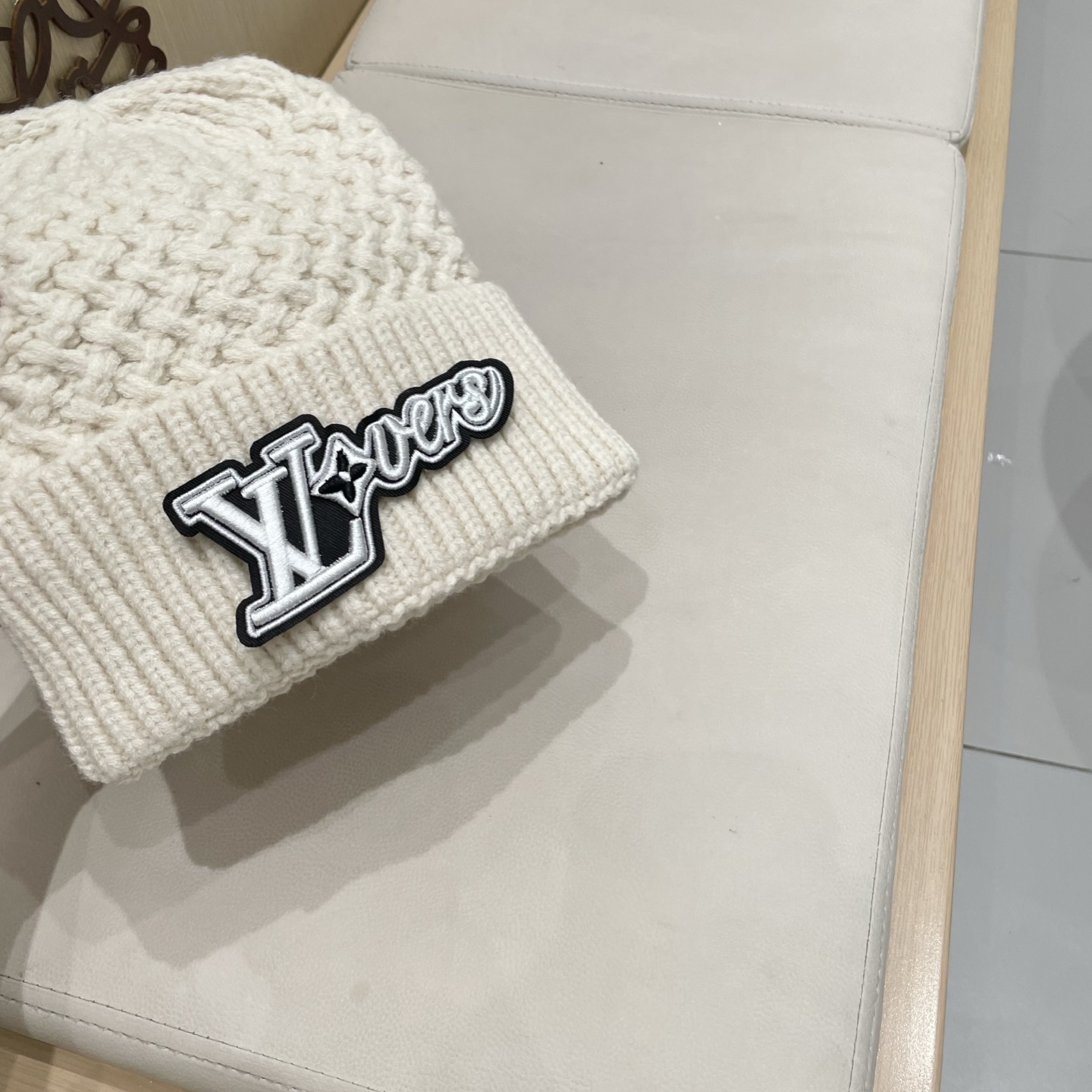  LV 路易威登 2025秋冬新款毛线帽，男女款针织帽