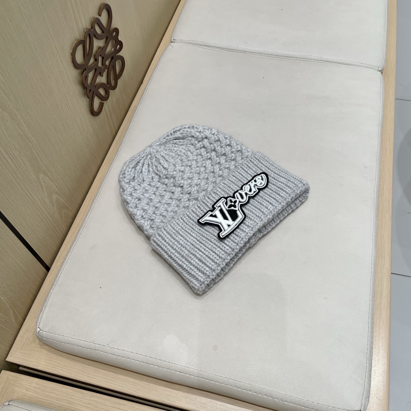  LV 路易威登 2025秋冬新款毛线帽，男女款针织帽