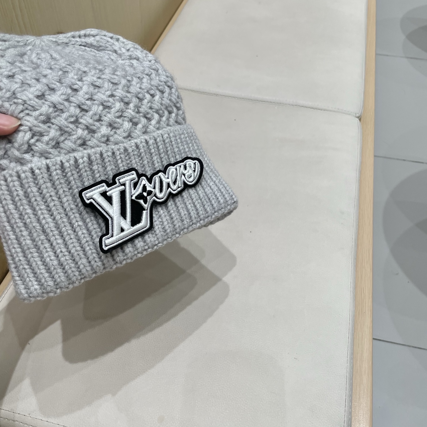  LV 路易威登 2025秋冬新款毛线帽，男女款针织帽