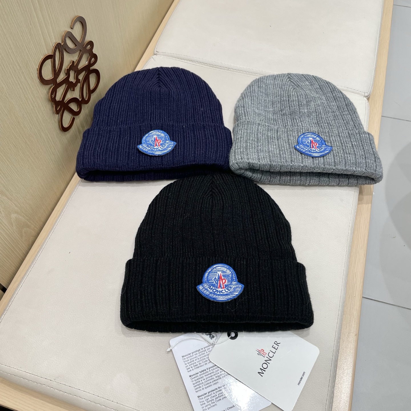  【MONCLER蒙口秋冬加厚加绒边保暖加厚男士针织帽户外护耳毛线帽女