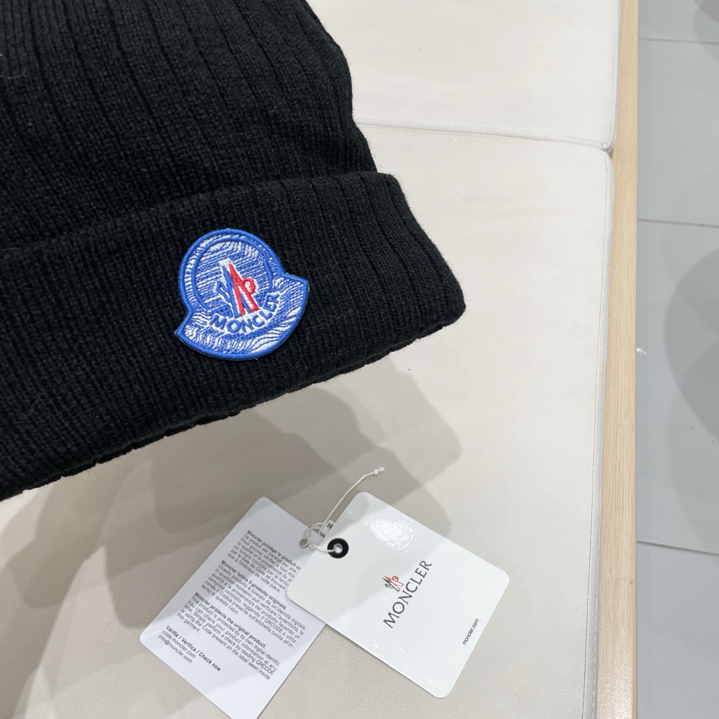  【MONCLER蒙口秋冬加厚加绒边保暖加厚男士针织帽户外护耳毛线帽女