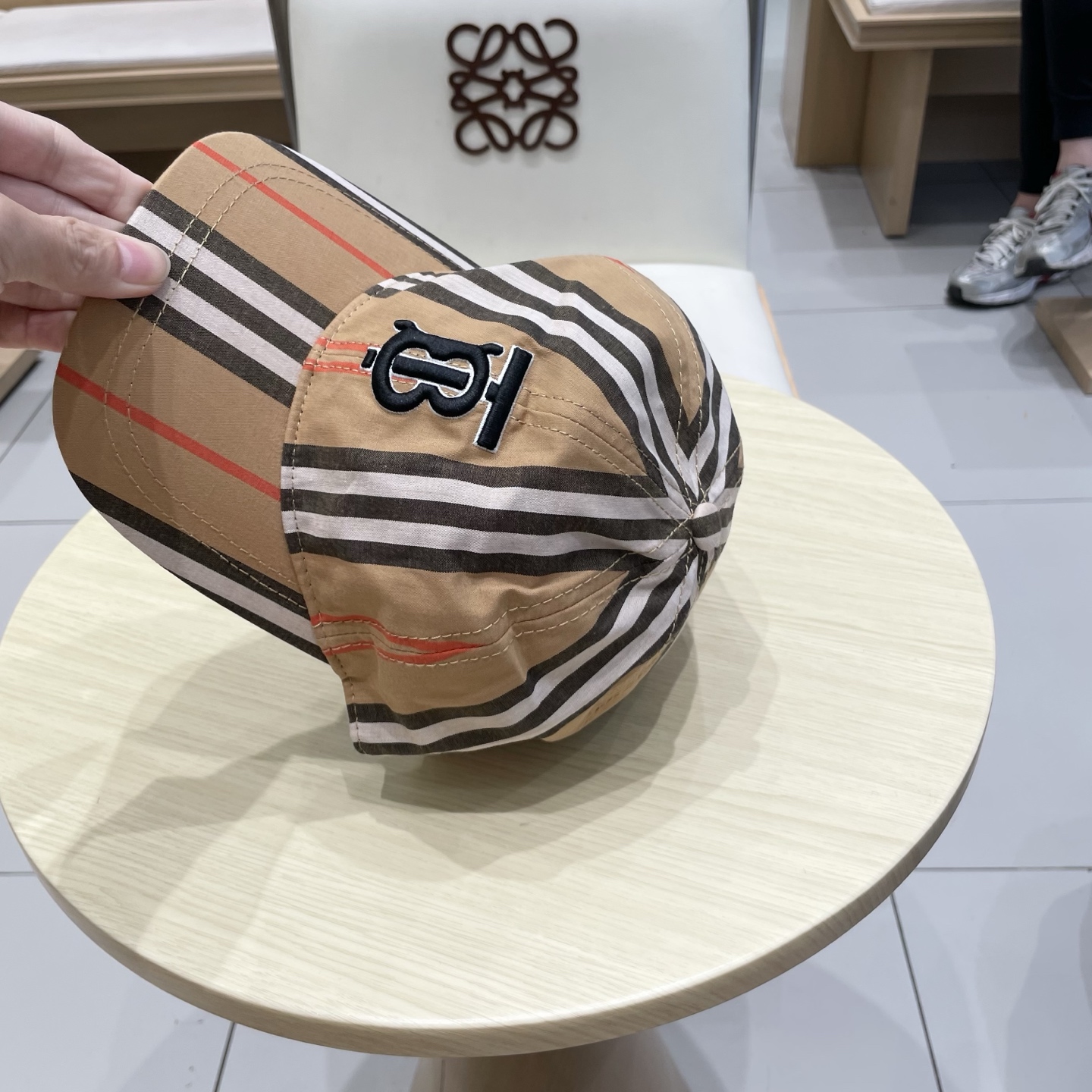  Burberry（巴宝莉）原单棒球帽  专柜热卖款纯棉内里，轻盈透气。完美版型，原厂品质，独家实物拍摄