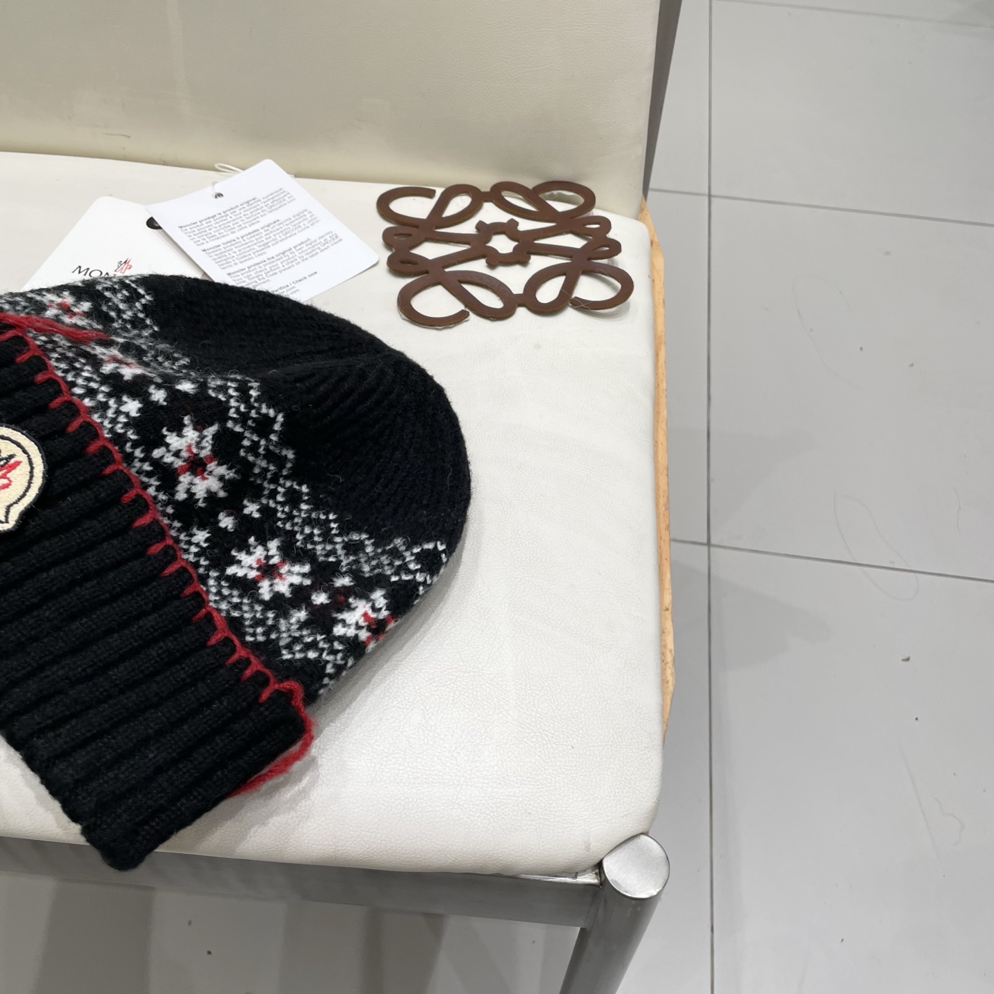 蒙口Moncler盟可睐💥新款经典针织帽，非常柔软亲肤，弹性很好💓有质感又非常百搭的款式~保暖的  均码