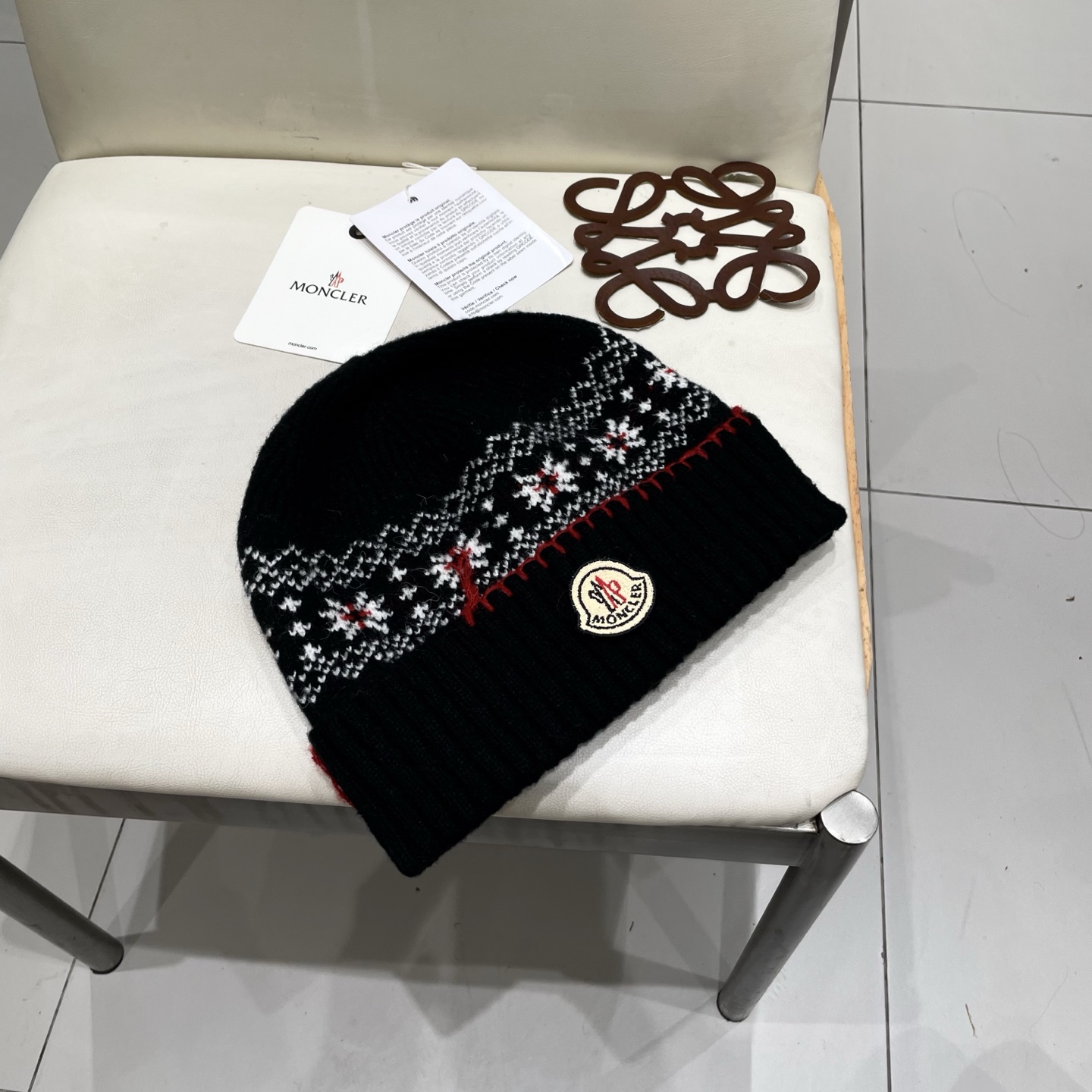 蒙口Moncler盟可睐💥新款经典针织帽，非常柔软亲肤，弹性很好💓有质感又非常百搭的款式~保暖的  均码