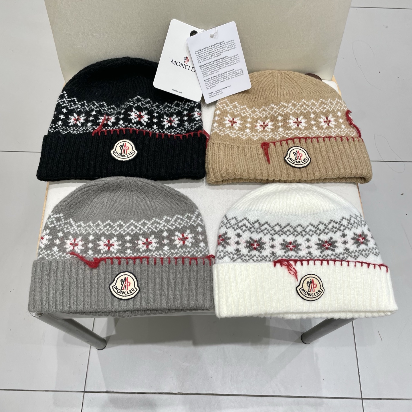 蒙口Moncler盟可睐💥新款经典针织帽，非常柔软亲肤，弹性很好💓有质感又非常百搭的款式~保暖的  均码