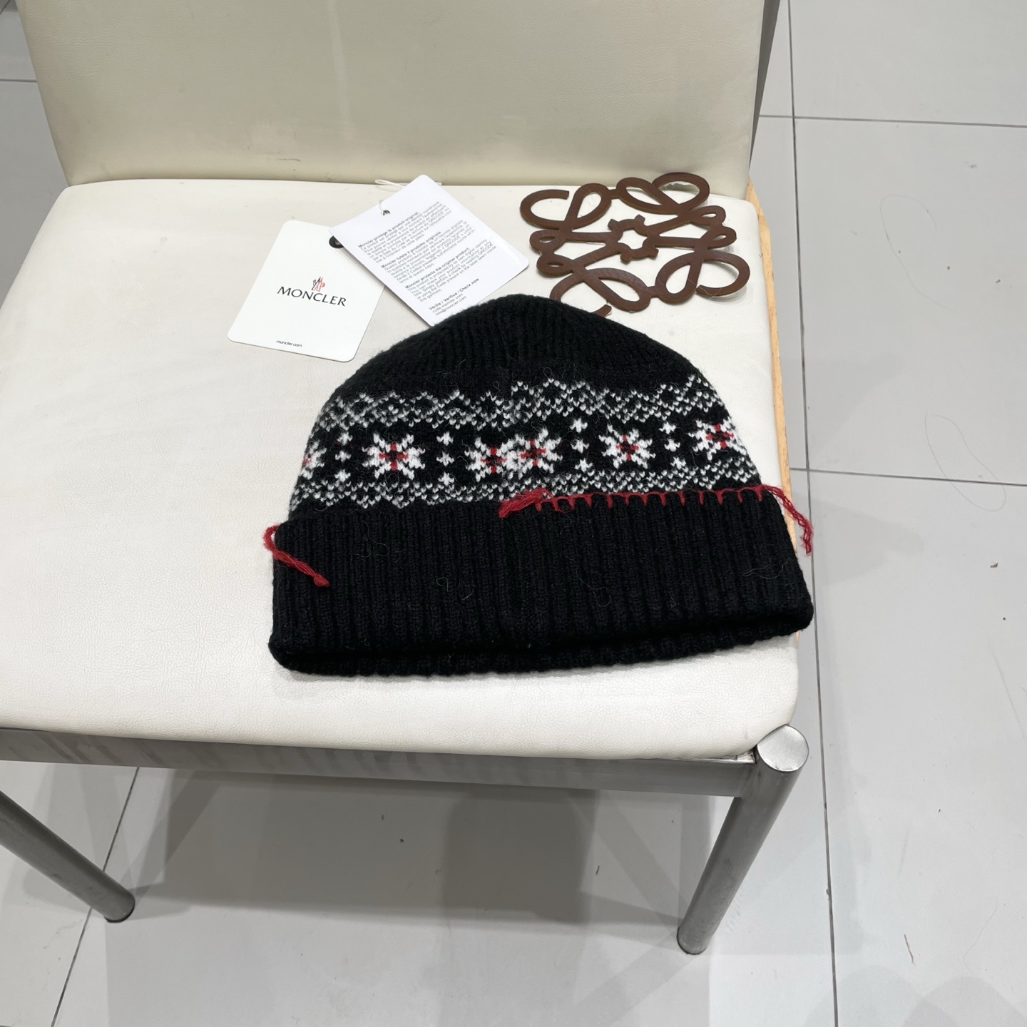 蒙口Moncler盟可睐💥新款经典针织帽，非常柔软亲肤，弹性很好💓有质感又非常百搭的款式~保暖的  均码