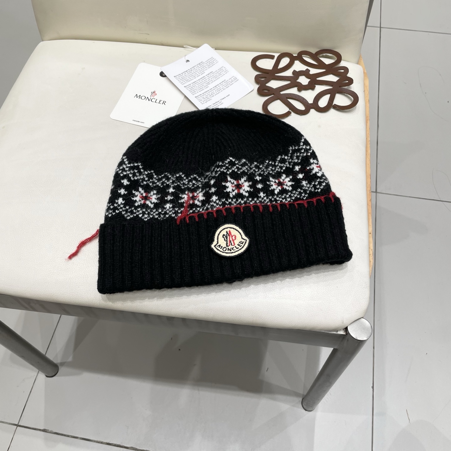 蒙口Moncler盟可睐💥新款经典针织帽，非常柔软亲肤，弹性很好💓有质感又非常百搭的款式~保暖的  均码