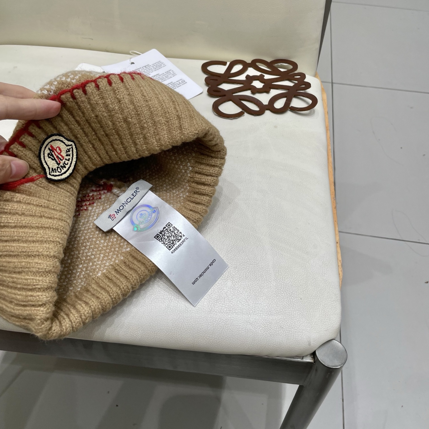蒙口Moncler盟可睐💥新款经典针织帽，非常柔软亲肤，弹性很好💓有质感又非常百搭的款式~保暖的  均码