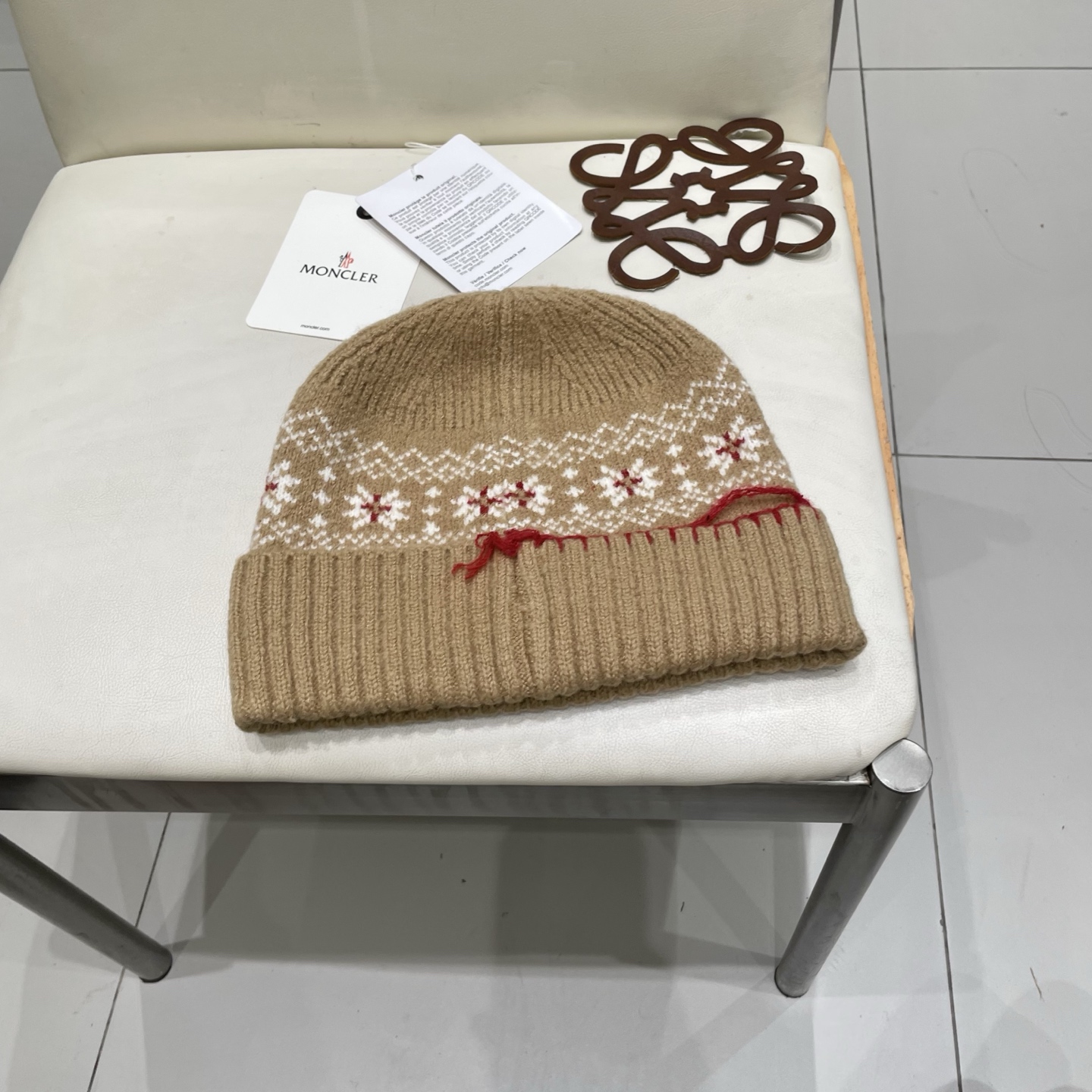 蒙口Moncler盟可睐💥新款经典针织帽，非常柔软亲肤，弹性很好💓有质感又非常百搭的款式~保暖的  均码