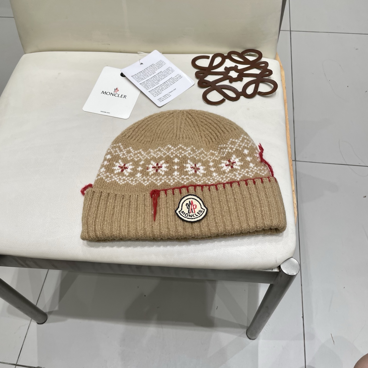 蒙口Moncler盟可睐💥新款经典针织帽，非常柔软亲肤，弹性很好💓有质感又非常百搭的款式~保暖的  均码