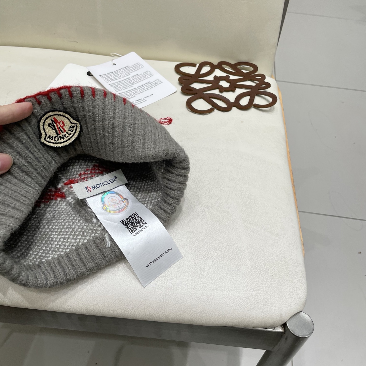 蒙口Moncler盟可睐💥新款经典针织帽，非常柔软亲肤，弹性很好💓有质感又非常百搭的款式~保暖的  均码