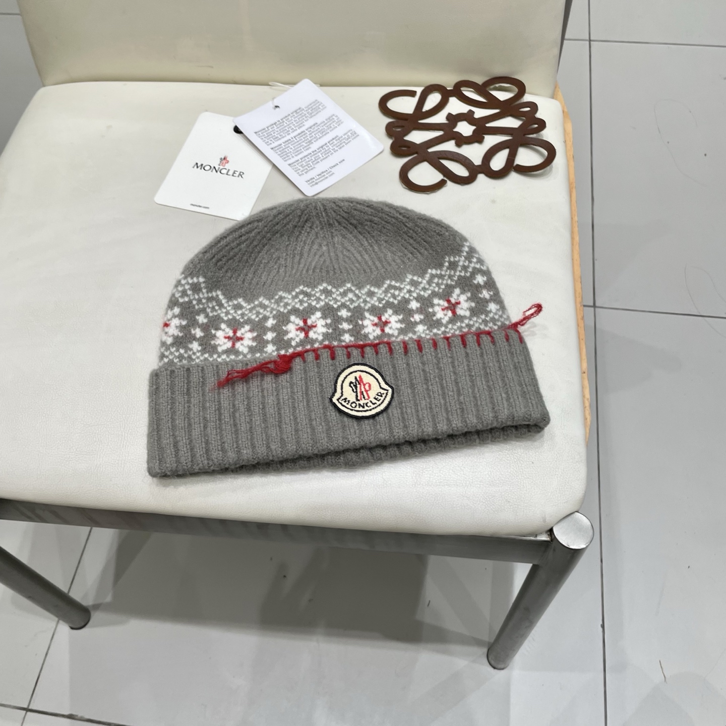蒙口Moncler盟可睐💥新款经典针织帽，非常柔软亲肤，弹性很好💓有质感又非常百搭的款式~保暖的  均码