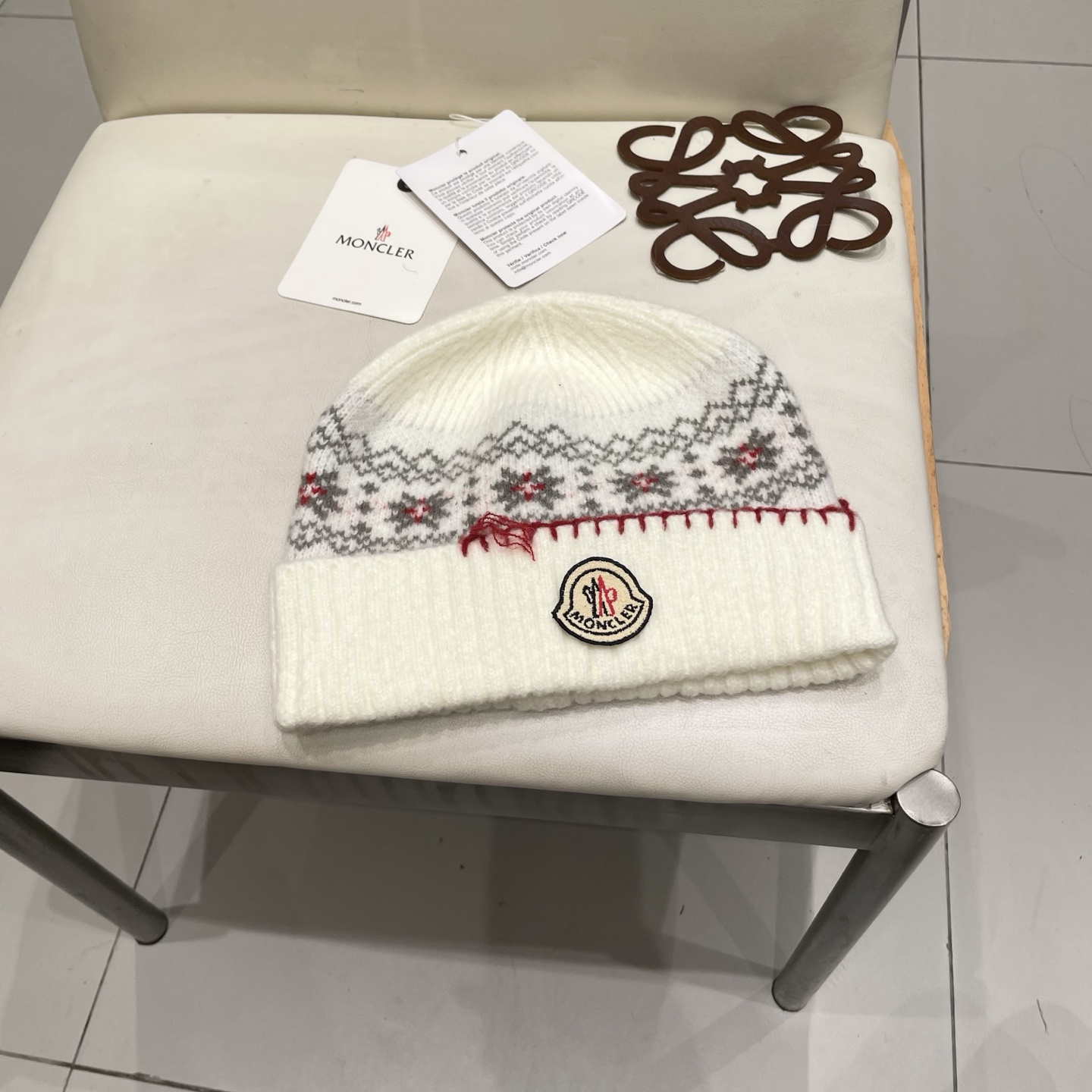 NO:363636,Moncler Mengkeli's new classic knitted hat, very soft and skin-friendly, very elastic, textured and very versatile style~ Warm, one size is elastic, universal for men and women, can be worn for any head circumference. Super good quality, sincerely recommended hat, straw hat, fisherman's hat, baseball hat, knit hat, hat, Moncler, Moncler, espadrilles, hats蒙口Moncler盟可睐新款经典针织帽,非常柔软亲肤,弹性很好有质感又非常百搭的款式~保暖的 均码有弹性~男女通用,任何头围都可以佩戴.质量超好真心推荐帽子草帽渔夫帽棒球帽针织帽,帽子,Moncler,Moncler,espadrilles,hats,hat