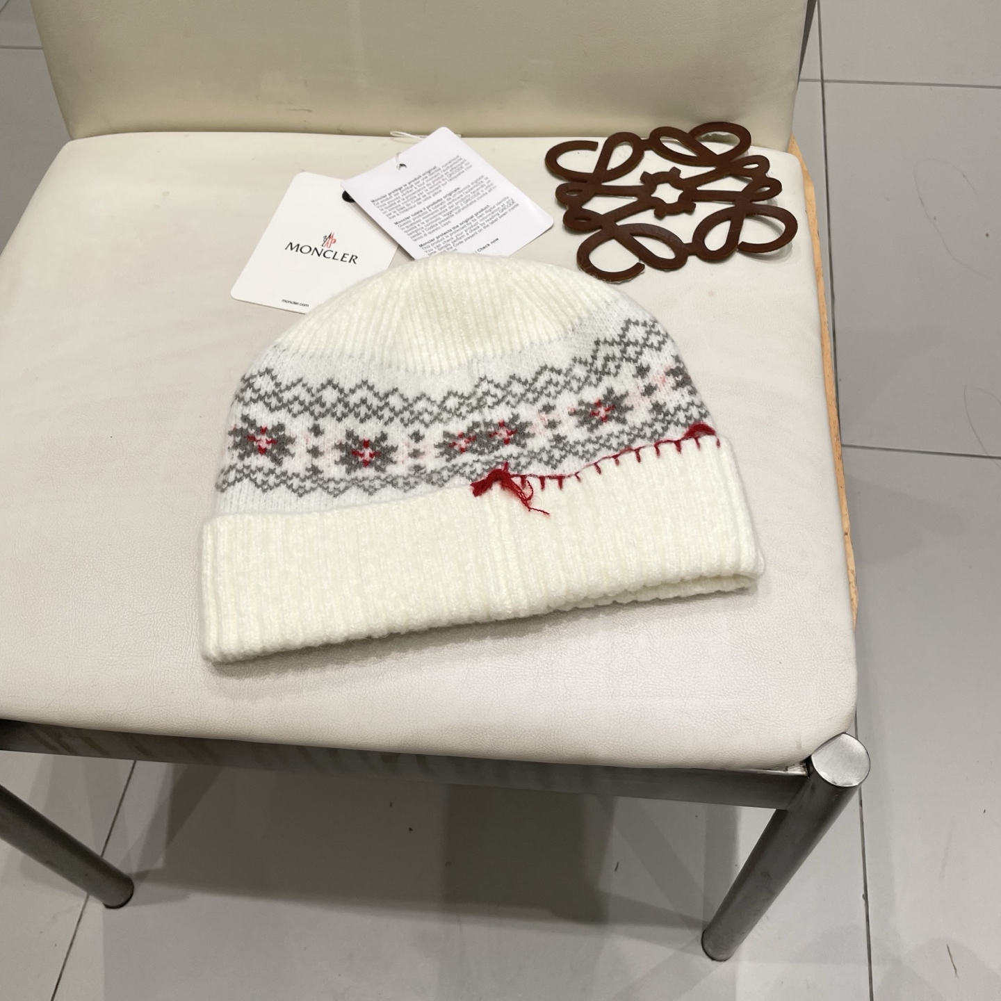 蒙口Moncler盟可睐💥新款经典针织帽，非常柔软亲肤，弹性很好💓有质感又非常百搭的款式~保暖的  均码