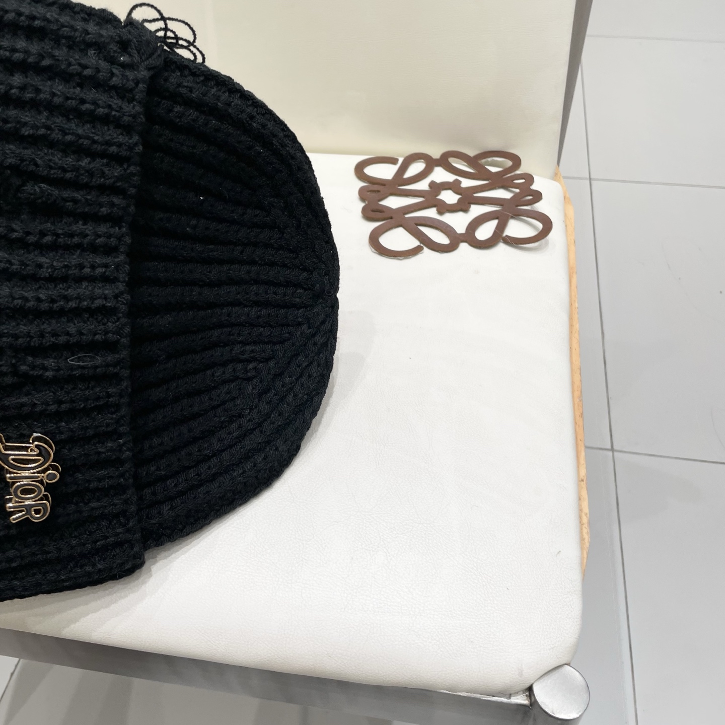  DIOR迪奥破洞针织帽子女冬季复古百搭显脸小毛线帽大头围保暖冷帽