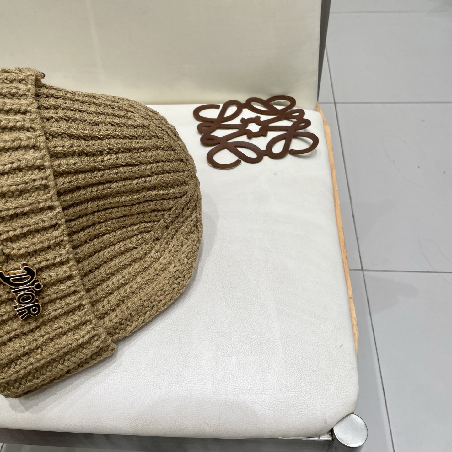  DIOR迪奥破洞针织帽子女冬季复古百搭显脸小毛线帽大头围保暖冷帽