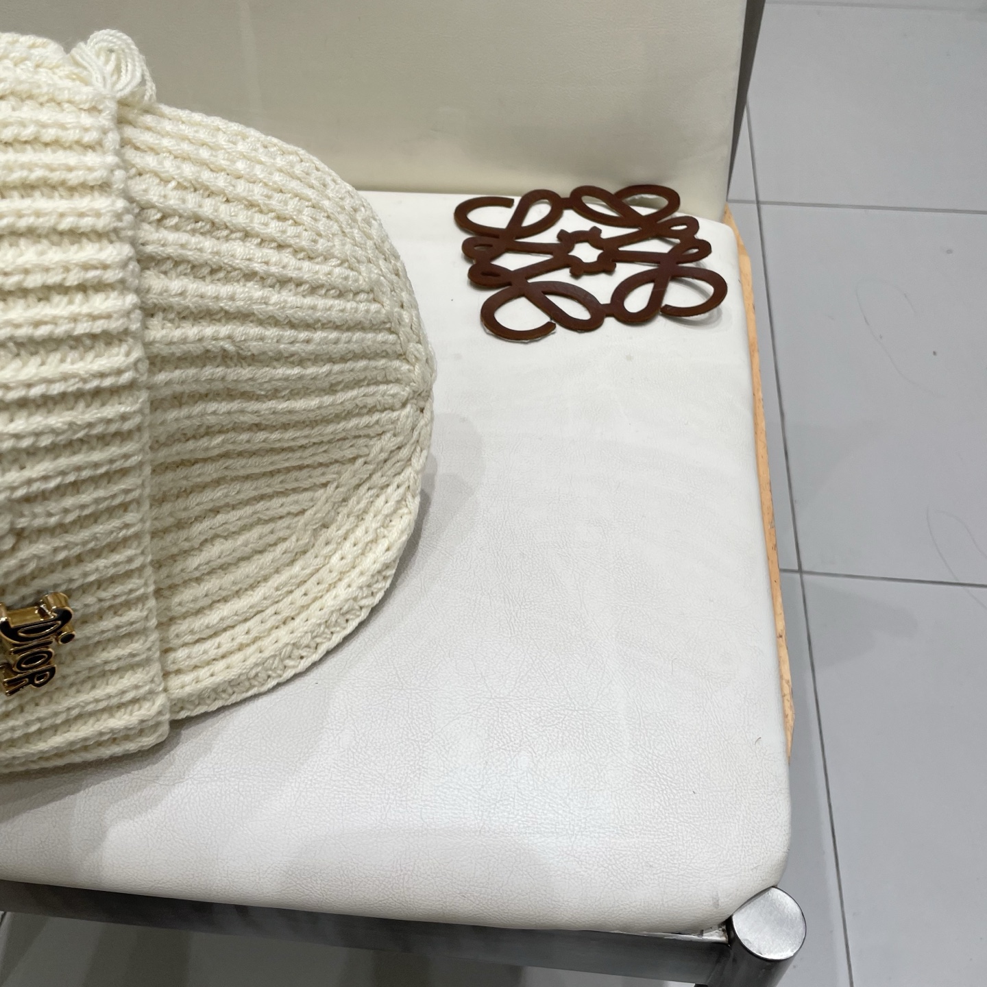  DIOR迪奥破洞针织帽子女冬季复古百搭显脸小毛线帽大头围保暖冷帽