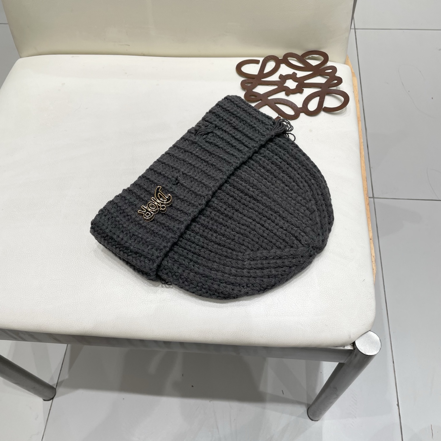  DIOR迪奥破洞针织帽子女冬季复古百搭显脸小毛线帽大头围保暖冷帽