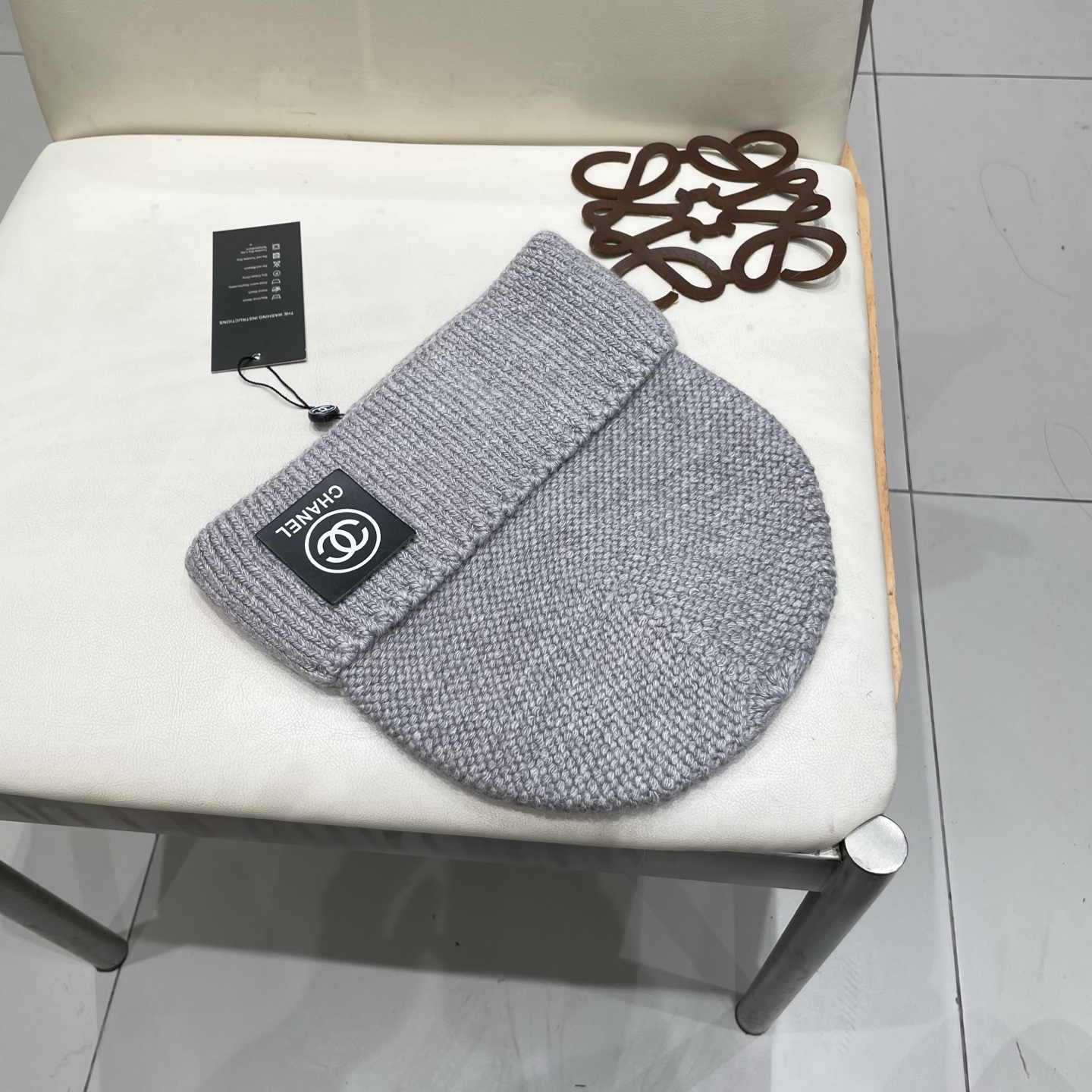  高版本！！！
蒙口MONCLER高品质针织兔羊毛毛线帽
超经典不过时的一款秋冬冷帽🥶
懂货的小姐姐必入