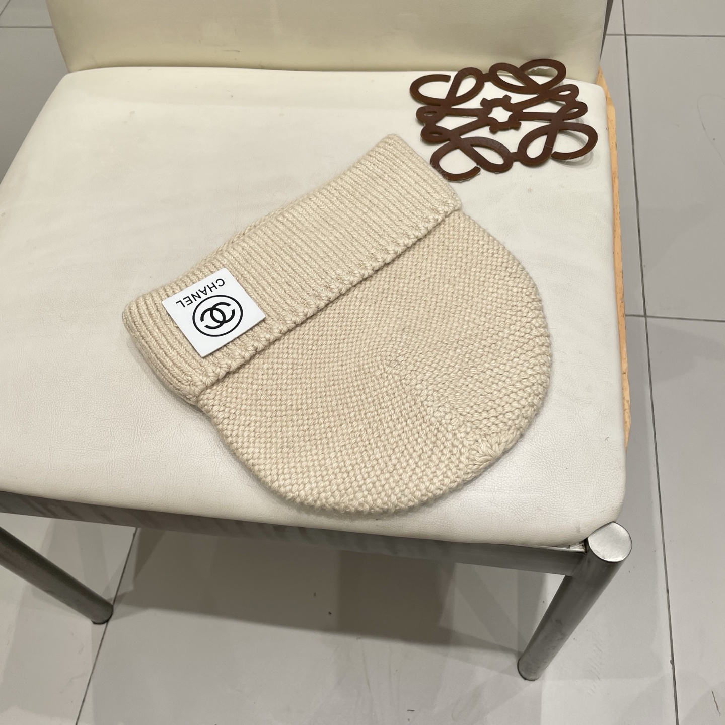  高版本！！！
蒙口MONCLER高品质针织兔羊毛毛线帽
超经典不过时的一款秋冬冷帽🥶
懂货的小姐姐必入