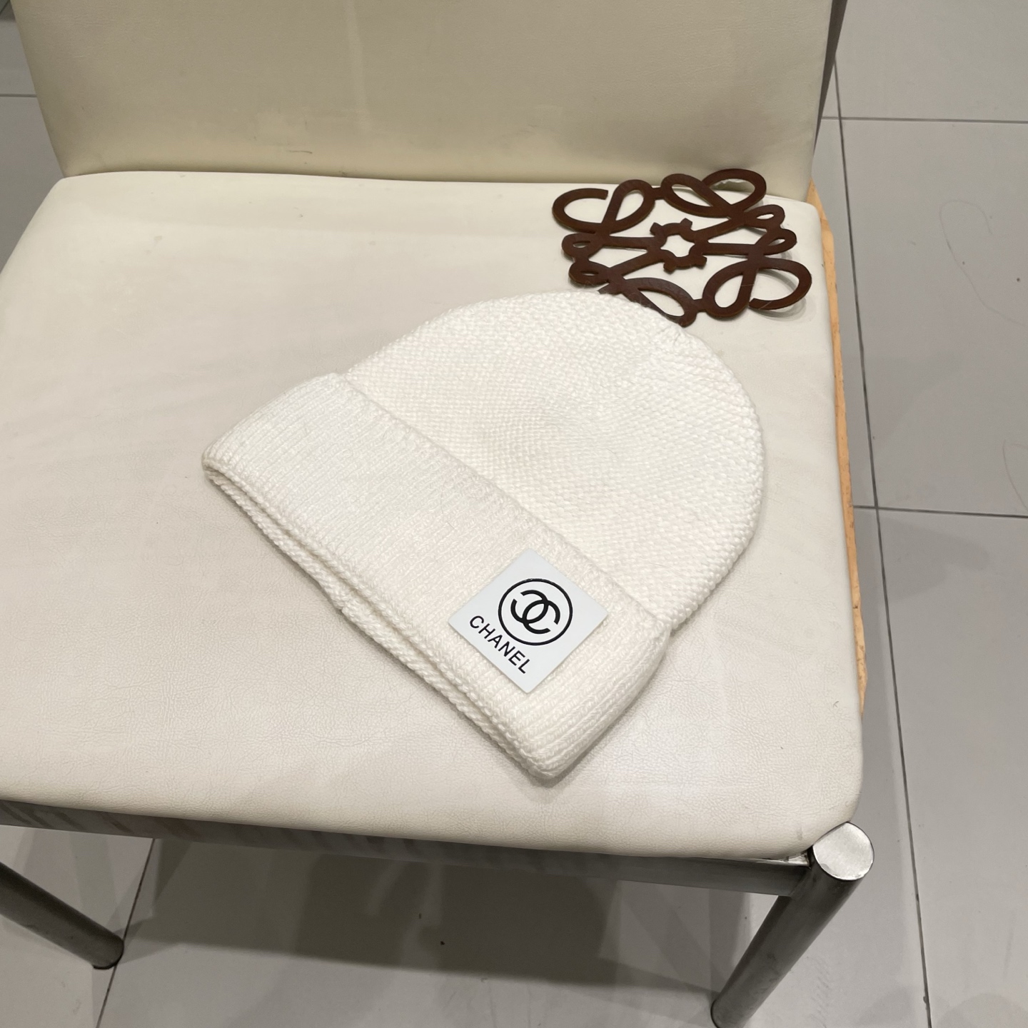  高版本！！！
蒙口MONCLER高品质针织兔羊毛毛线帽
超经典不过时的一款秋冬冷帽🥶
懂货的小姐姐必入