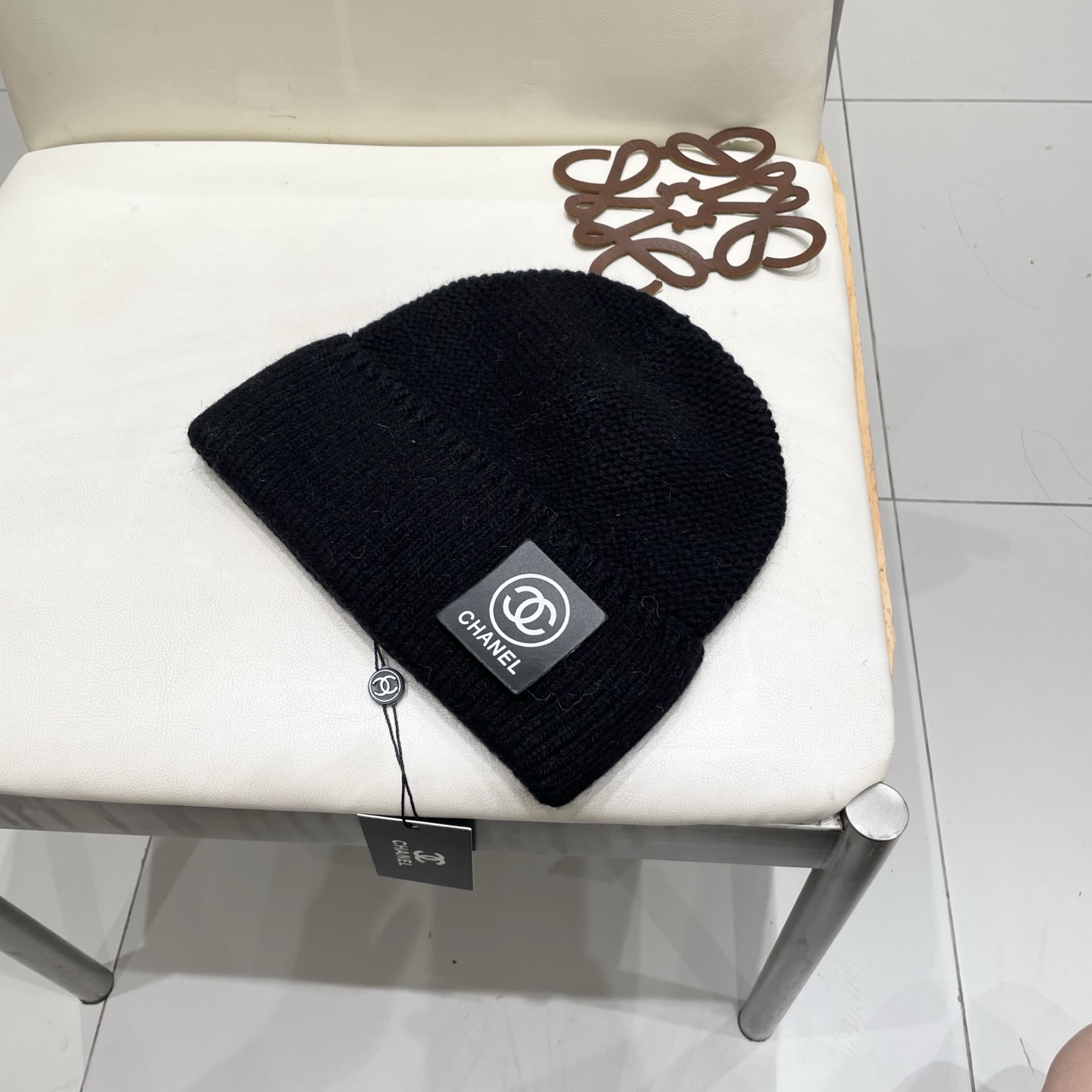  高版本！！！
蒙口MONCLER高品质针织兔羊毛毛线帽
超经典不过时的一款秋冬冷帽🥶
懂货的小姐姐必入