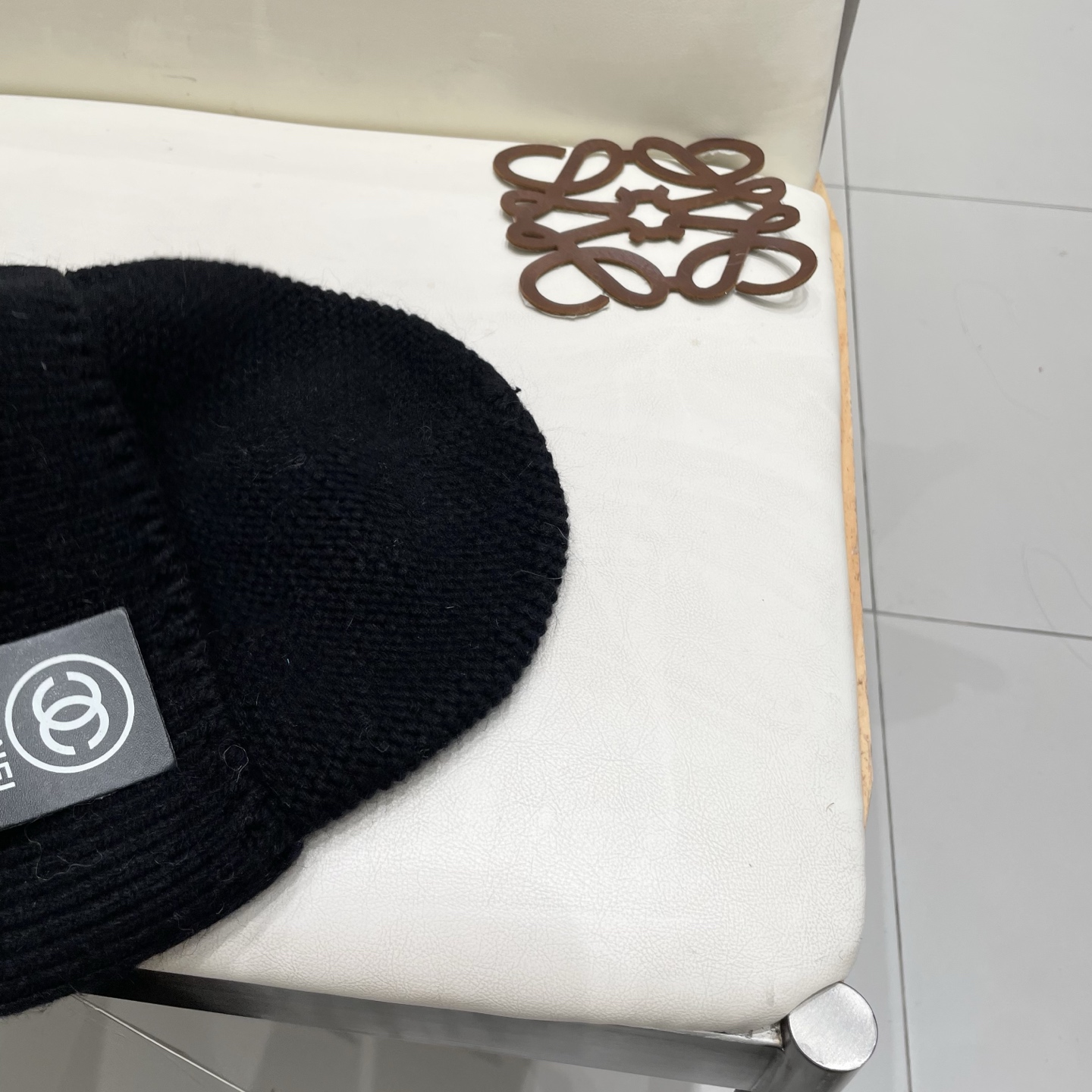  高版本！！！
蒙口MONCLER高品质针织兔羊毛毛线帽
超经典不过时的一款秋冬冷帽🥶
懂货的小姐姐必入