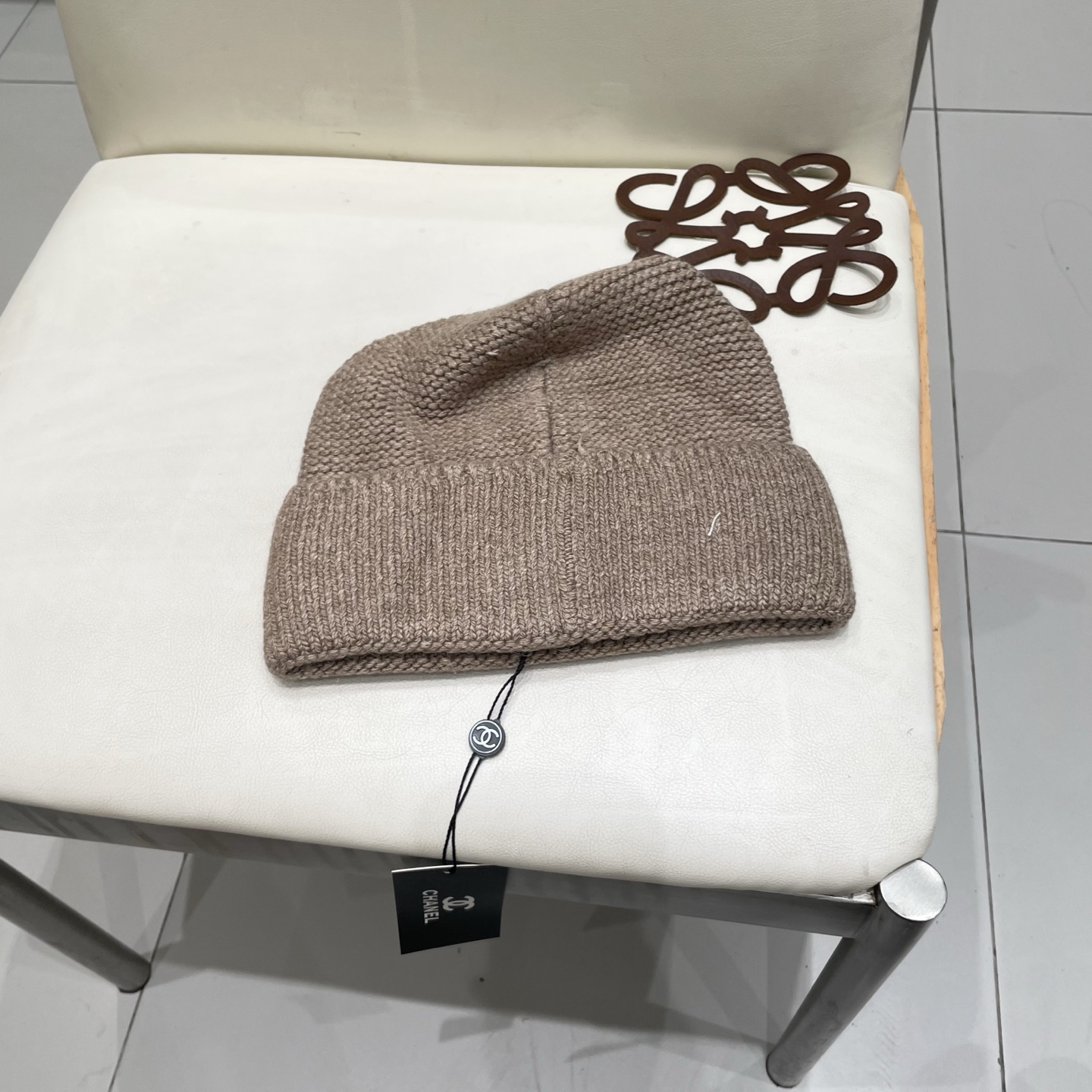  高版本！！！
蒙口MONCLER高品质针织兔羊毛毛线帽
超经典不过时的一款秋冬冷帽🥶
懂货的小姐姐必入