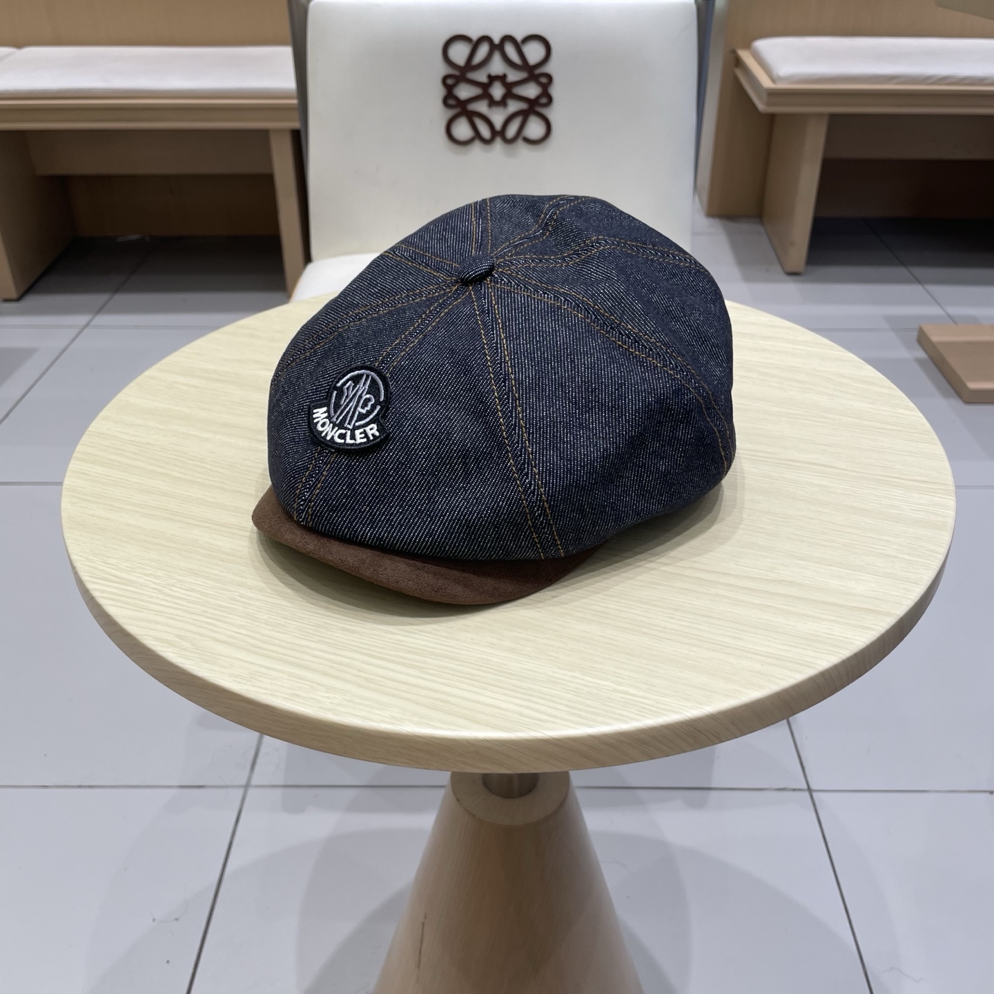  蒙口Moncler盟可睐💥2025年秋冬复古丹宁风麂皮碰撞牛仔贝雷帽女休闲款鸭舌前进帽常青款