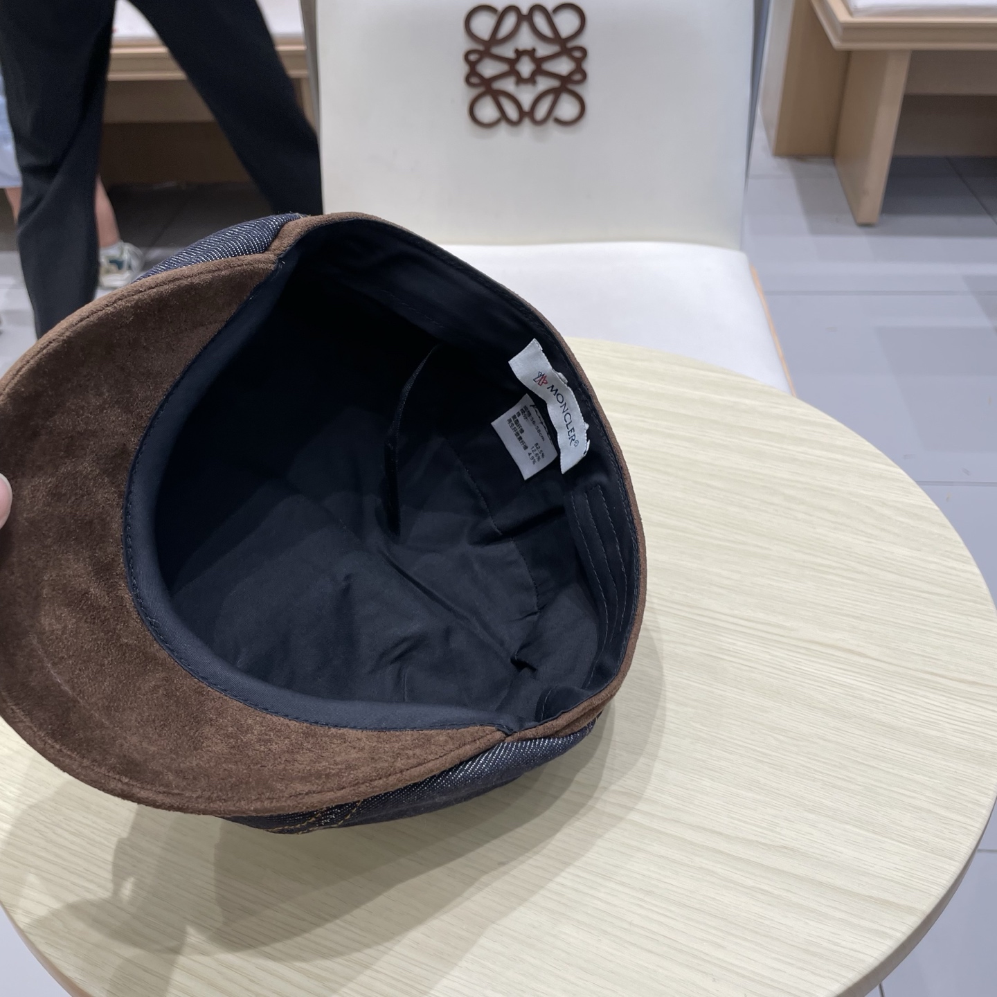  蒙口Moncler盟可睐💥2025年秋冬复古丹宁风麂皮碰撞牛仔贝雷帽女休闲款鸭舌前进帽常青款