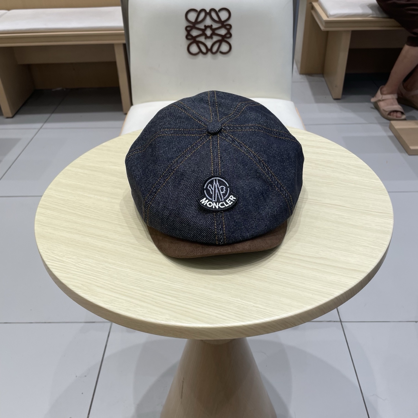  蒙口Moncler盟可睐💥2025年秋冬复古丹宁风麂皮碰撞牛仔贝雷帽女休闲款鸭舌前进帽常青款