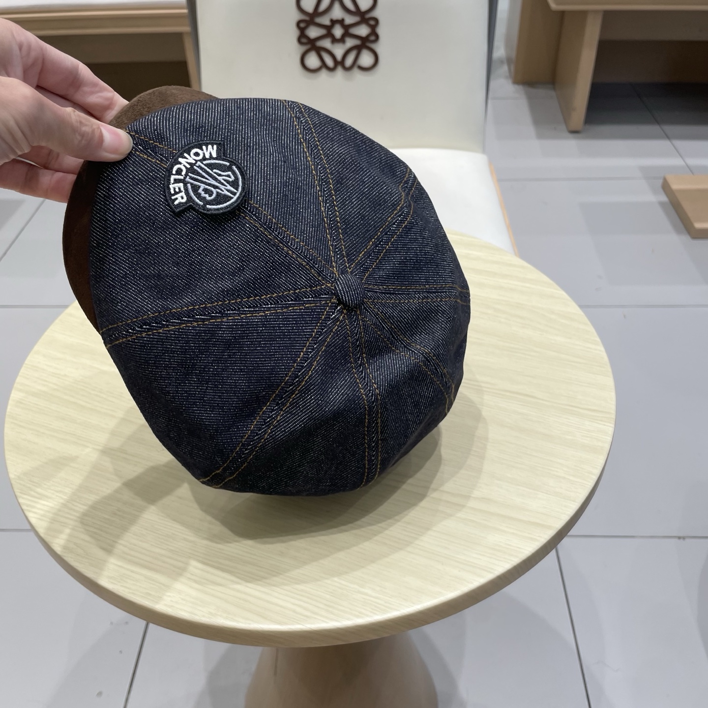  蒙口Moncler盟可睐💥2025年秋冬复古丹宁风麂皮碰撞牛仔贝雷帽女休闲款鸭舌前进帽常青款